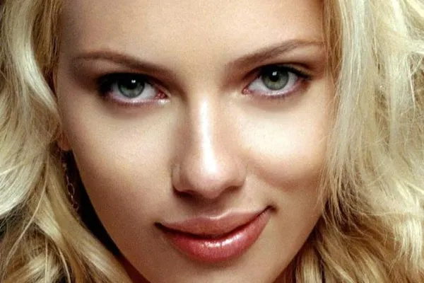 Scarlett Johansson, despre un actor român: L-am călărit ca pe un taur mecanic