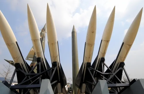 Declaraţie şoc de la Moscova: Rusia are dreptul să deplaseze rachete nucleare în Crimeea
