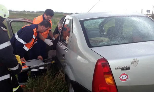 Accident grav cu un taxi în Banat