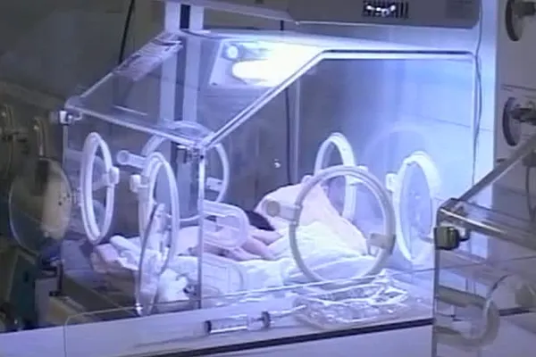 COPII MORŢI DIN NESIMŢIREA STATULUI. Haosul din sănătate face noi victime