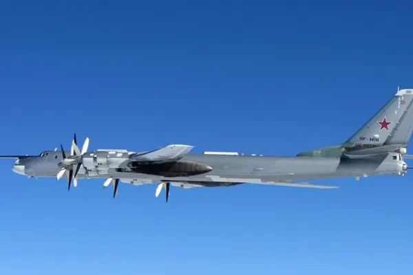 ALERTĂ. Bombardiere strategice ruseşti, la 80 de kilometri de coastele Californiei