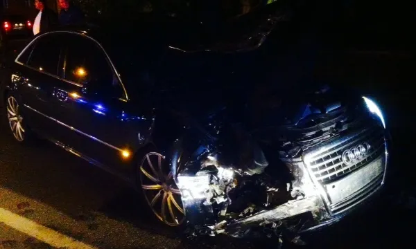 Accident grav în Timișoara. Mașină proiectată în copac