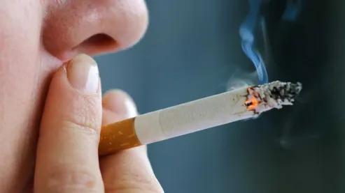 Toţi fumătorii trebuie să evite aceste mâncăruri, dacă ţin la sănătatea lor