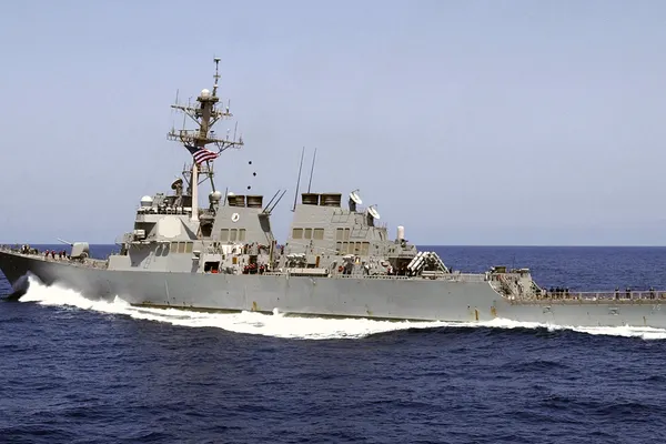 Distrugătorul USS Donald Cook, trimis în Marea Neagră să susţină Ucraina