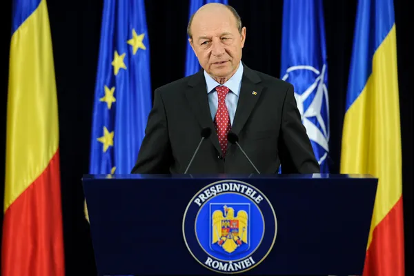 Băsescu: Situaţia din Ucraina nu e uşoară deloc, există riscul EXTINDERII CONFLICTULUI