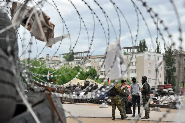 TENSIUNI UCRAINA. Regiunea DONEŢK cere ALIPIREA la RUSIA