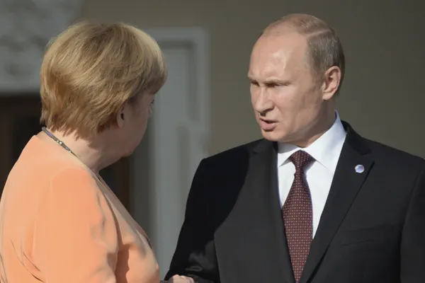 Ce o oprește pe ANGELA MERKEL să-l pedepsească pe VLADIMIR PUTIN