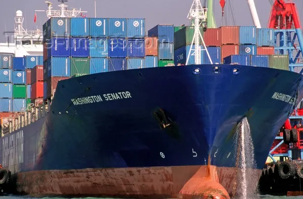 Accident TERIBIL la Hong Kong: două NAVE s-au ciocnit, una s-a SCUFUNDAT