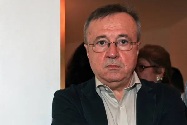 ION CRISTOIU: Dreapta trebuie să aibă un DEZASTRU ca să se restarteze
