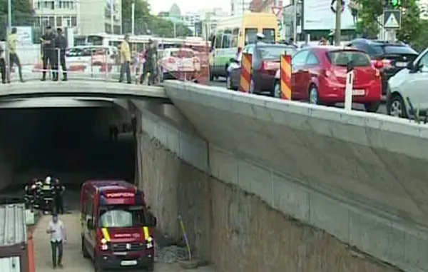 ACCIDENT GRAV. A căzut cu mașina de la zeci de metri