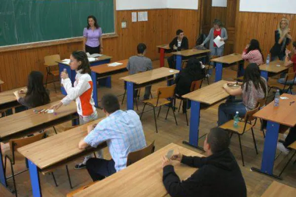 BACALAUREAT 2014: Un singur elev, eliminat din examen în Bucureşti la proba orală de limba română