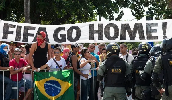 Campionatul Mondial de Fotbal 2014: proteste, greve şi nemulţumiri în Brazilia