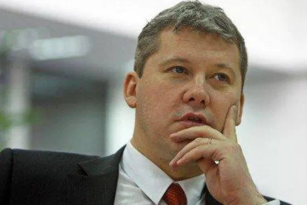 Predoiu, atac la purtătorul de cuvânt al Guvernului: Cum e posibil să mai fie în funcţie?