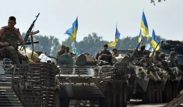 Lupte grele în estul Ucrainei. Rusia cere armistiţiu, Kievul pregăteşte asaltul în Doneţk şi Lugansk