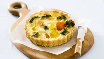 Stii cine a inventat pizza Hawaiiana? Afla si alte curiozitati despre alimente