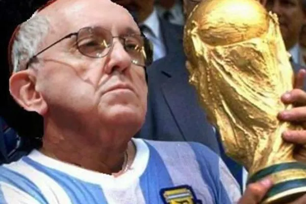 MECIUL PAPILOR. Francisc I vs. Benedict XVI, la finala Argentina-Germania