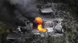 EXPLOZII PUTERNICE ÎN UCRAINA. Un viaduct și două poduri feroviare au fost avariate