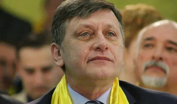 REZULTATE ALEGERI 2014. Ce a răspuns Crin Antonescu după ce a fost întrebat cu cine a votat