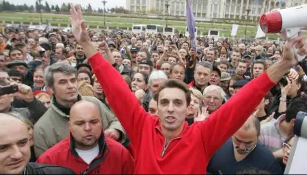 Incredibil - Anunţul lui Mircea Badea după ce Elena Udrea a fost reţinută