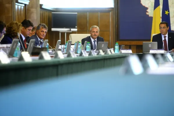 Guvernul a adoptat ordonanța privind migrația aleșilor locali. Ponta: "Trebuie să facem dreptate!"