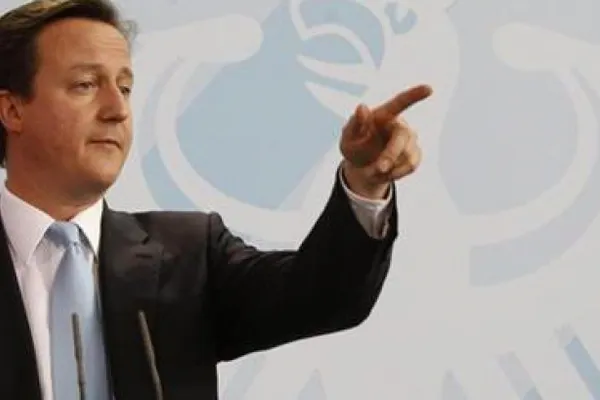 David Cameron: NATO trebuie să fie mai REACTIV FAŢĂ DE RUSIA