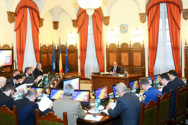 Corlăţean: S-ar impune convocarea CSAT pe situaţia din Ucraina