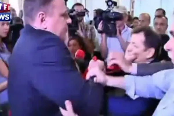 LEGEA PUMNULUI în Parlamentul din Ucraina: deputat, făcut KO de un coleg - VIDEO