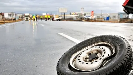 ACCIDENT ÎN LANŢ, la 18 ani. OPT maşini, făcute praf
