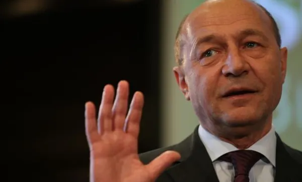 A treia suspendare a lui Băsescu: referendum pe 2 noiembrie. UDMR nu susţine demersul