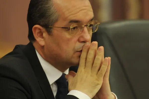 Emil Boc, la Realitatea PLUS: „ Suntem pe cont propriu în lupta cu virusul COVID”