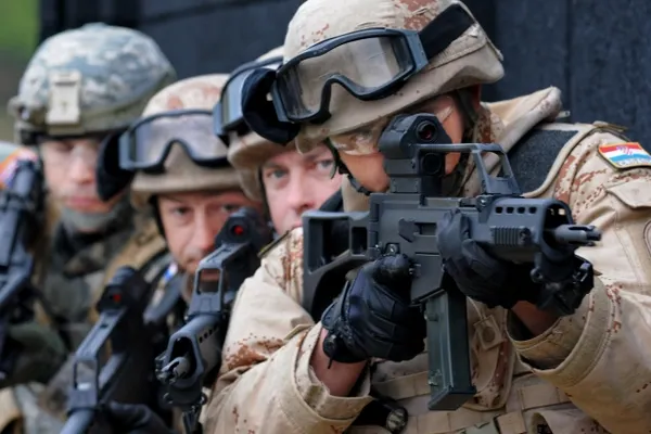 Ambasador rus: Construirea unei baze NATO în România constituie o provocare gravă pentru Rusia
