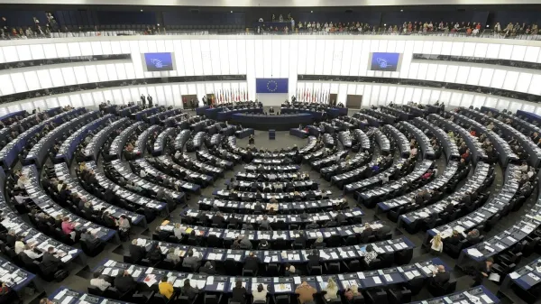 Parlamentul European cere implicare mai mare în combaterea EBOLA