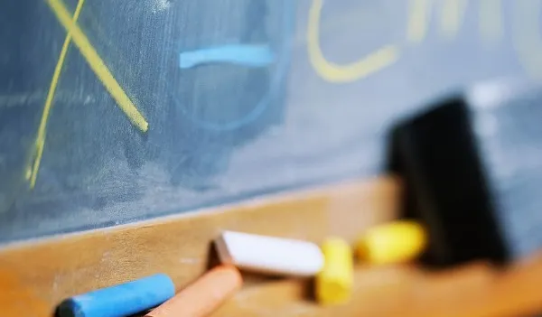 LISTA UNIVERSITĂŢILOR care admit absolvenţi FĂRĂ BACALAUREAT