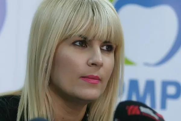 Elena Udrea invită pe susținătorii lui Traian Băsescu în față la Cotroceni