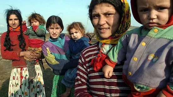 SCANDALOS. Ce vrea să facă un PRIMAR din Italia împotriva romilor: e SEGREGARE RASIALĂ