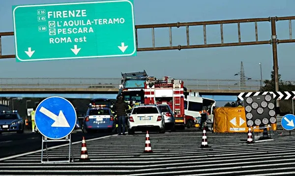 ACCIDENTUL DIN ITALIA. Românii s-au ciocnit cu un microbuz cu șase marocani