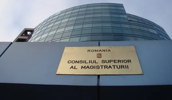 CSM a sesizat Inspecţia Judiciară în cazul fotografiilor cu Elena Udrea şi şefa DIICOT