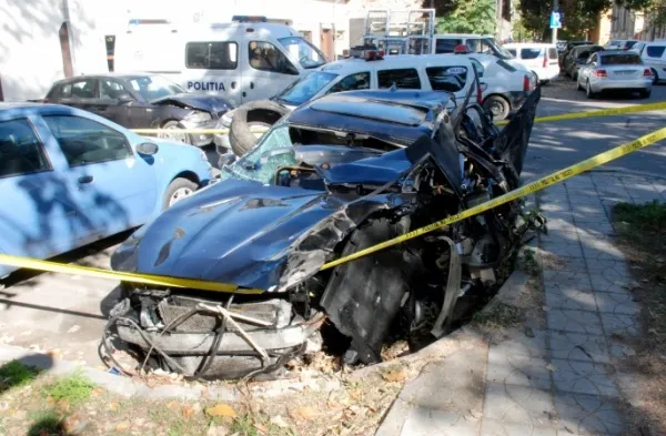 Accident şocant la Brăila. A intrat în copac cu 200 de km/h
