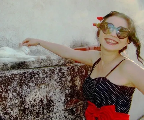 MOARTE MISTERIOASĂ a unei studente din Iaşi: găsită dezbrăcată, fără suflare, într-o vilă din Italia