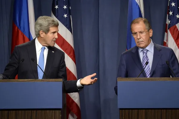 John Kerry acuză Rusia că încalcă angajamentele prin susţinerea alegerilor în estul Ucrainei