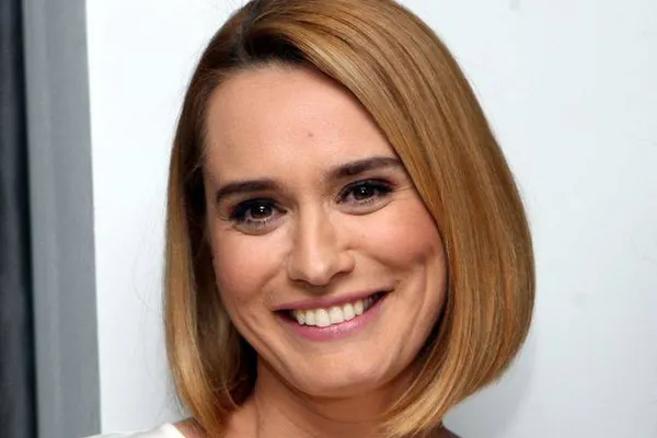 Andreea Esca revine după cinci ani de la accidentul suferit