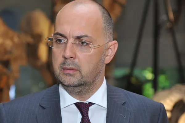 Pliante ANTI-IOHANNIS, în LIMBA MAGHIARĂ. UDMR a sesizat BEC