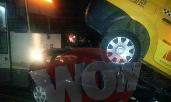 ACCIDENT TERIBIL în Capitală: Un tramvai a izbit în plin un autoturism