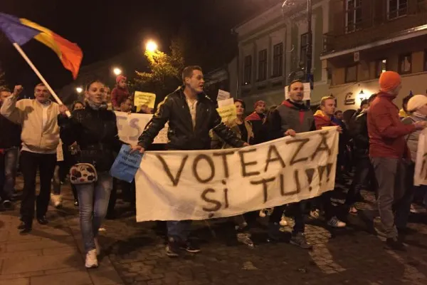 MESAJUL FABULOS al lui Iohannis, în timpul PROTESTELOR de la Sibiu