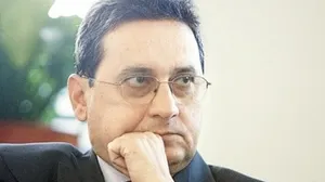 Fost președinte CCR: Guvernul poate da OUG pentru înființarea de noi secții în diaspora
