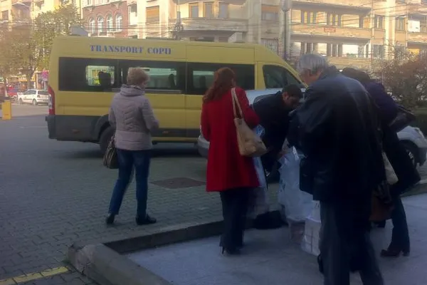 Buletinele de VOT, transportate cu MICROBUZELE ȘCOLARE, copiii au rămas FĂRĂ TRANSPORT
