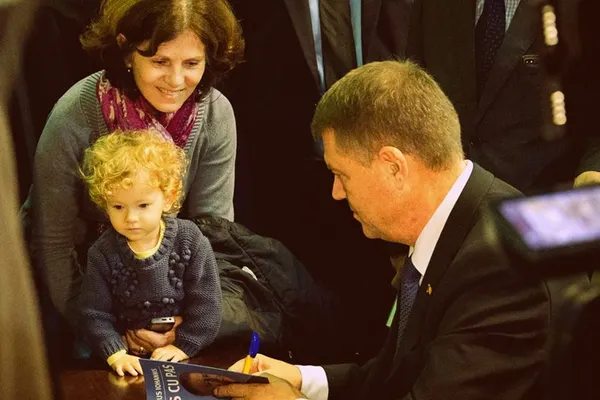 CNA: Realitatea TV, de partea lui Klaus Iohannis în campania electorală