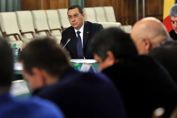 RETRAGERI PE BANDĂ RULANTĂ din Guvernul Ponta. Anunţurile, făcute pe Facebook
