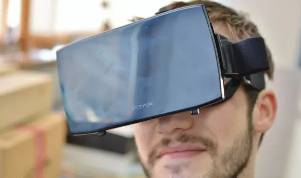 Uite ce au făcut ROMÂNII. Au adus REALITATEA VIRTUALĂ în casele noastre