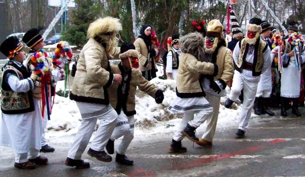 REVELION 2015. Tradiţii legate de noroc, sănătate şi căsătorie